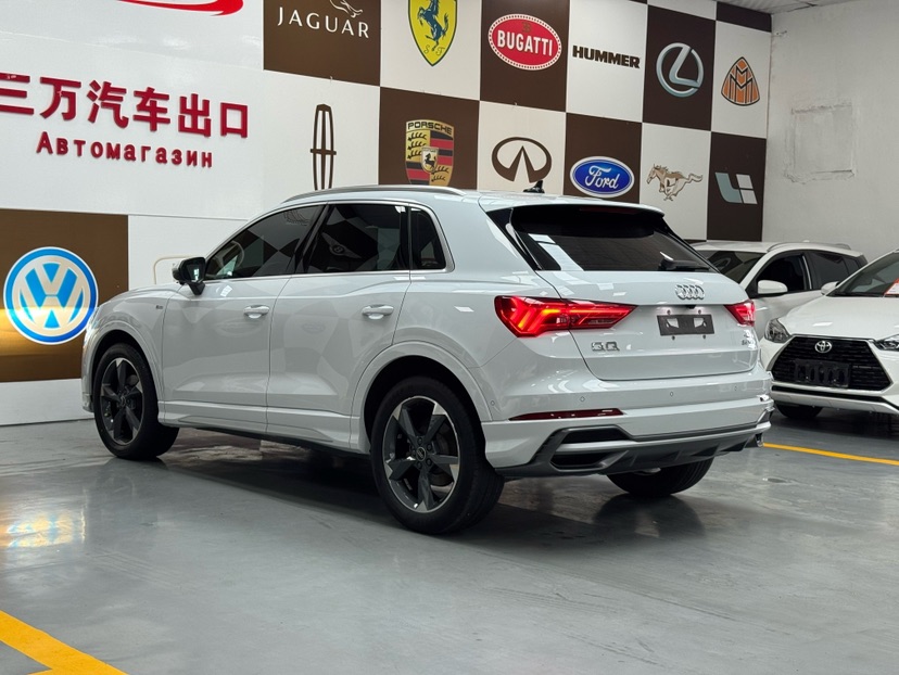 Audi Q3 2022 #4 Audi Q3 2022 car image #4
