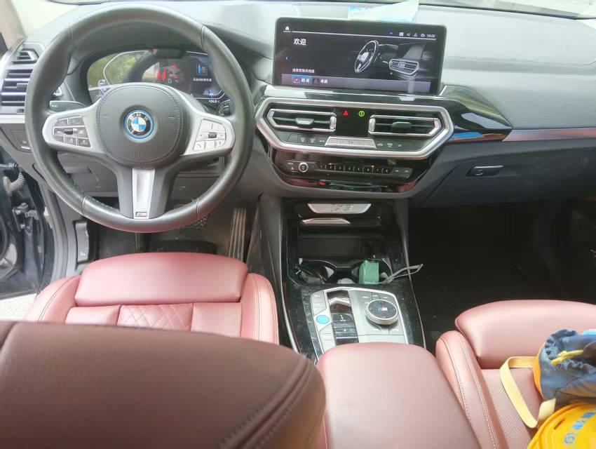 BMW iX3 2024 #4 BMW iX3 2024 car image #4
