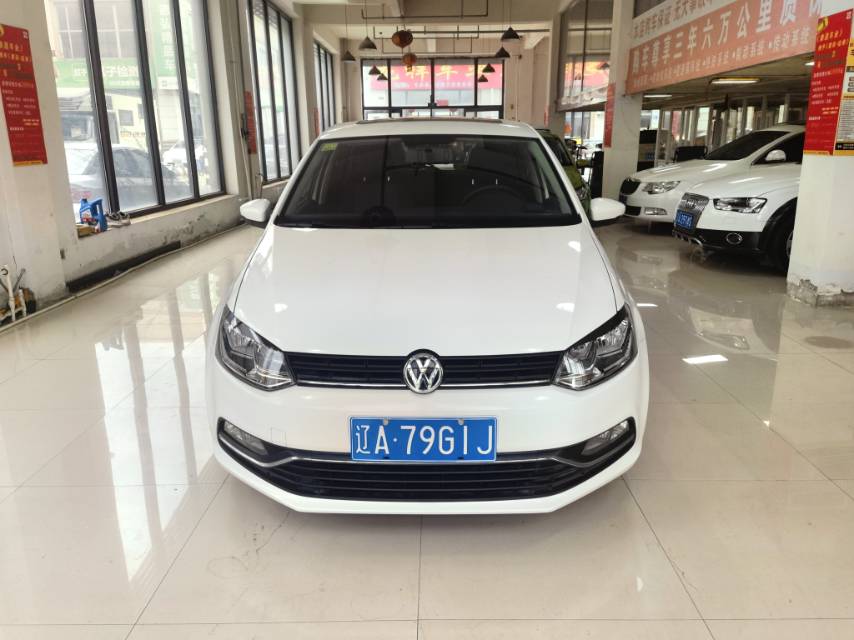 Volkswagen Polo 2017 car image #2