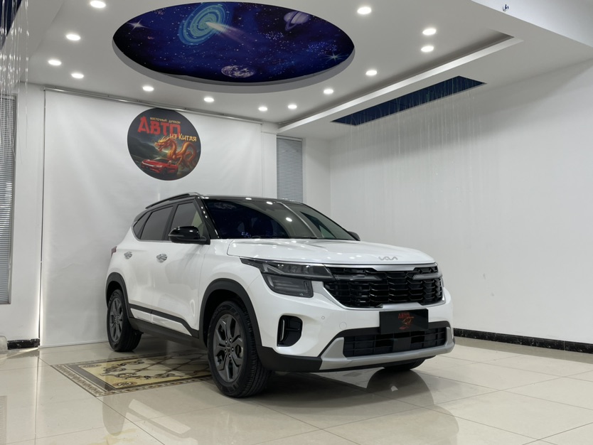 Kia Seltos 2023 car image #3