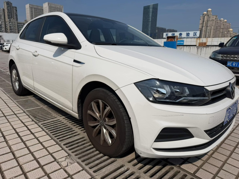 Volkswagen Polo 2021 car image 