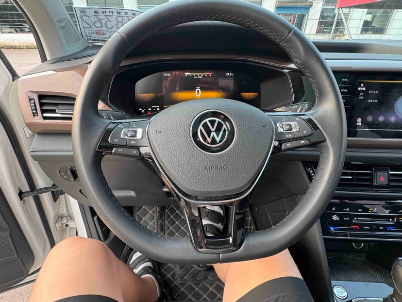 Volkswagen Tharu 2023 car image #21