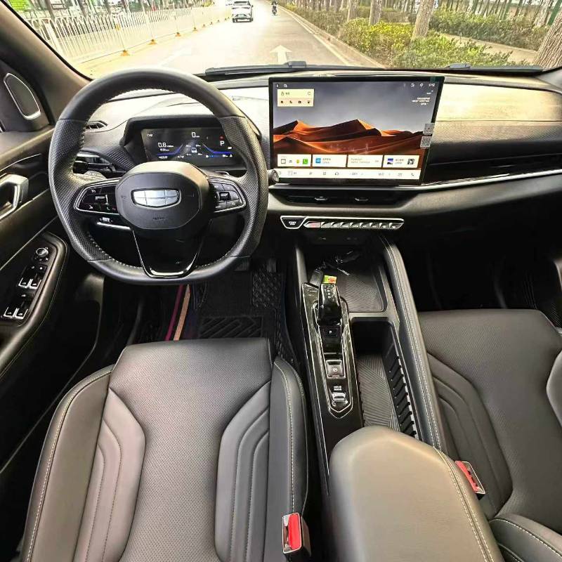 GEELY Coolray 2025 #5 GEELY Coolray 2025 car image #5