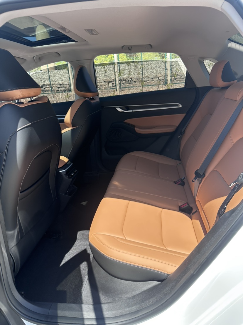 GEELY Emgrand 2025 #6 GEELY Emgrand 2025 car image #6