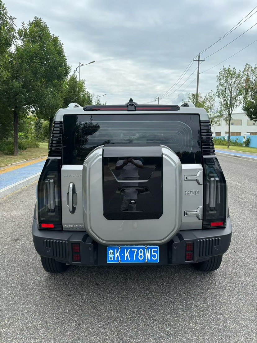 Jetour Traveller 2023 car image #4