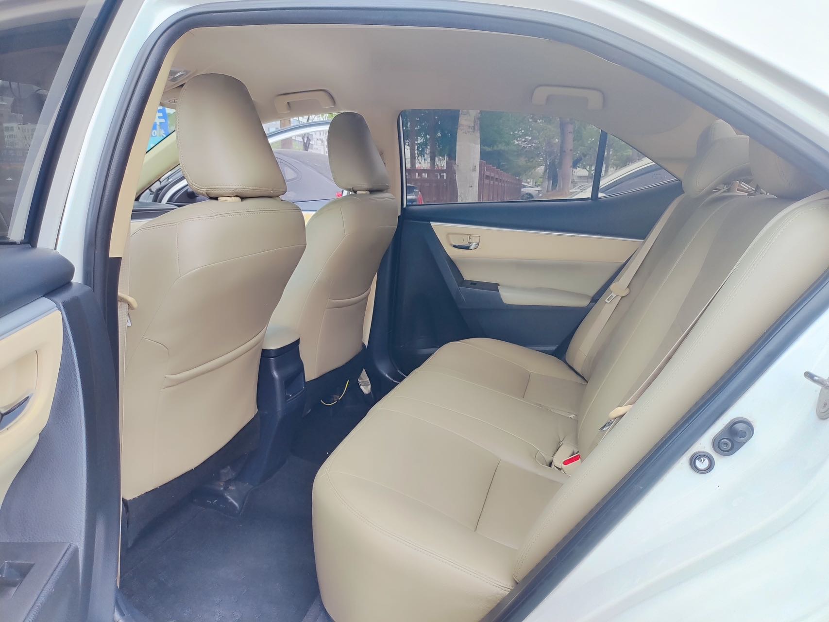 Toyota Corolla 2017 car image #6