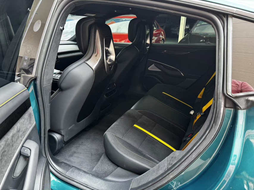 MI SU7 Ultra 2025 car image #3
