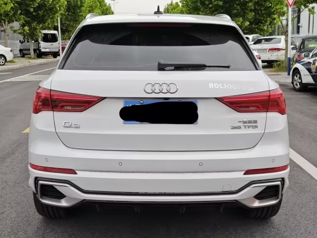 Audi Q3 2024 car image #7
