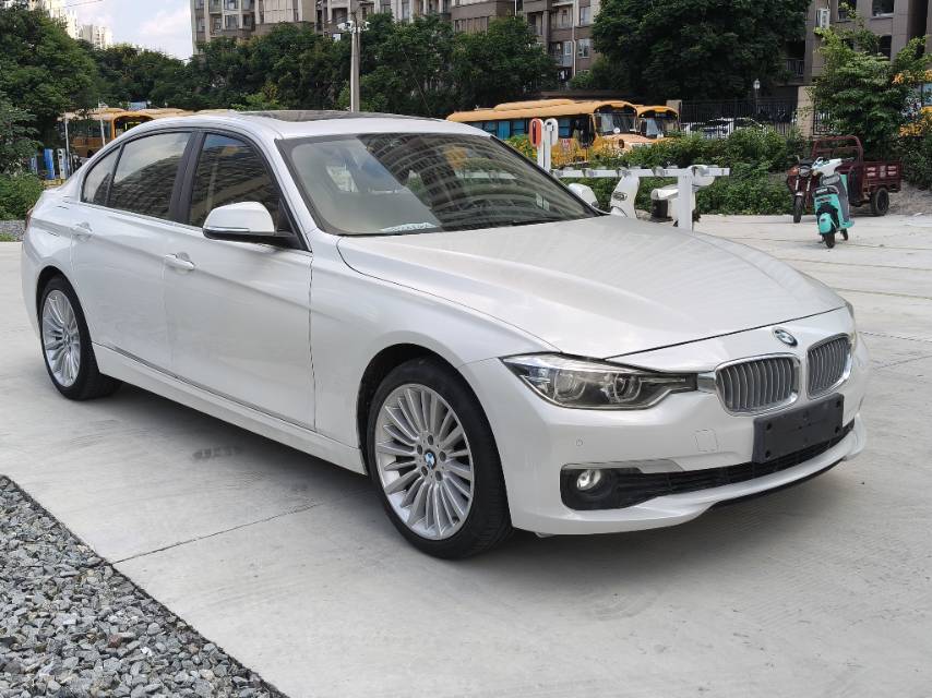 BMW 3 Series 2018 #2 BMW 3 Series 2018 car image #2