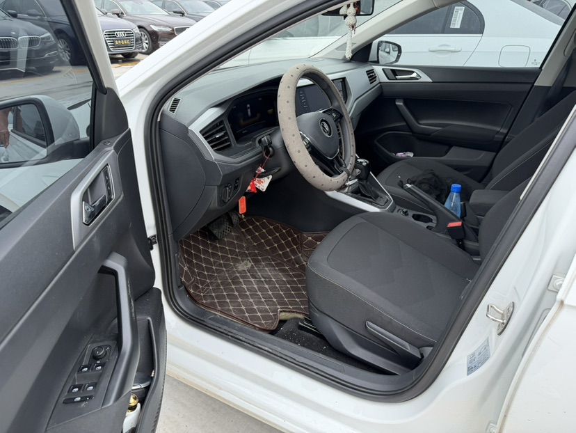 Volkswagen Polo 2023 image de voiture #2