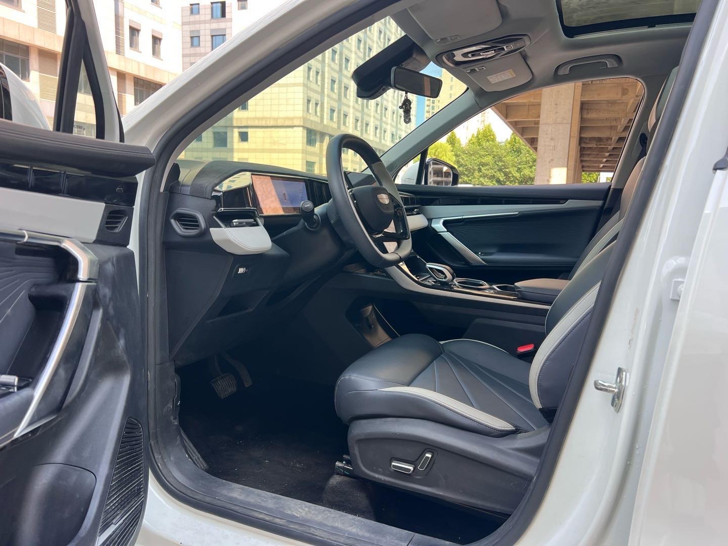 GEELY Boyue L 2024 صورة سيارة #4