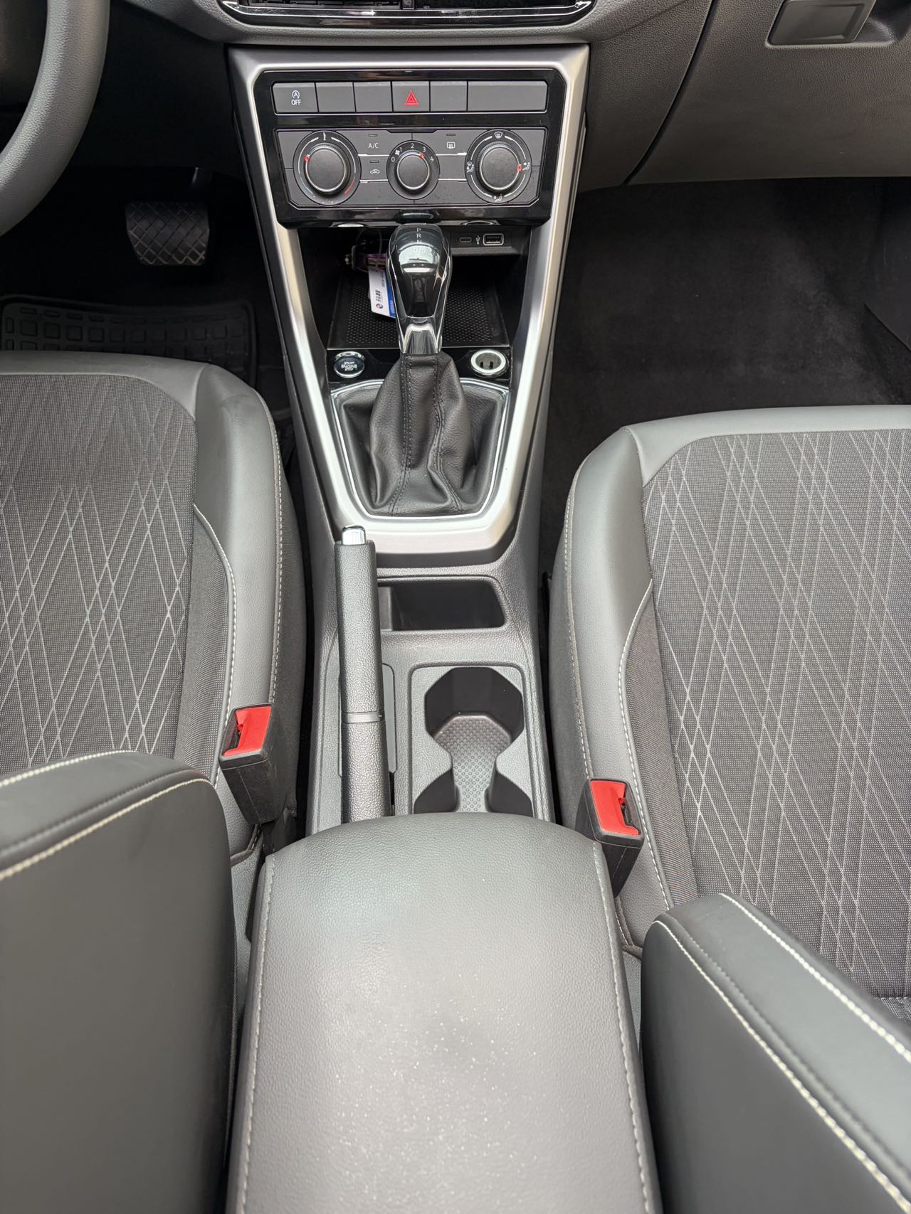 Volkswagen T-Cross 2021 car image #6