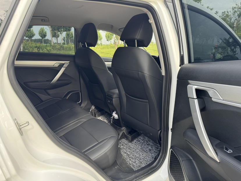 GEELY Coolray 2025 #12 GEELY Coolray 2025 car image #12