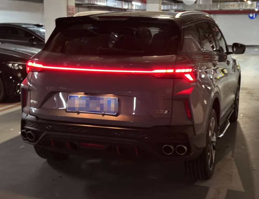 GEELY Coolray 2022 immagine di auto #3