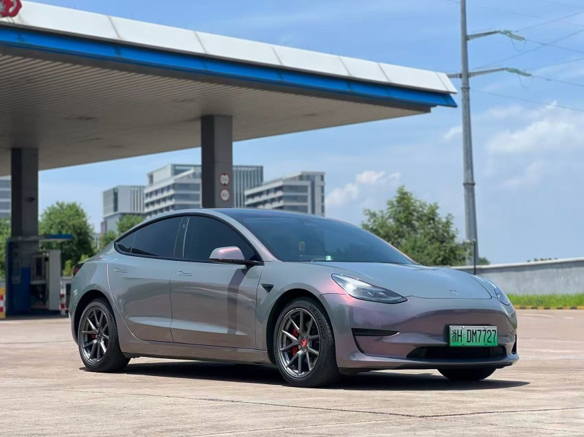 Tesla Model 3 2022 car image #3