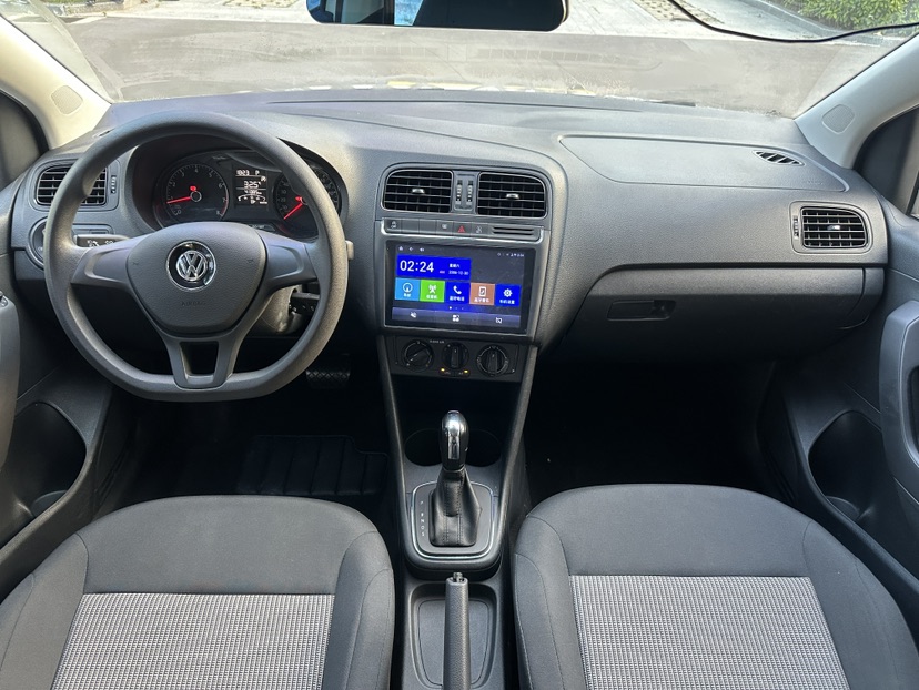Volkswagen Polo 2018 car image #5