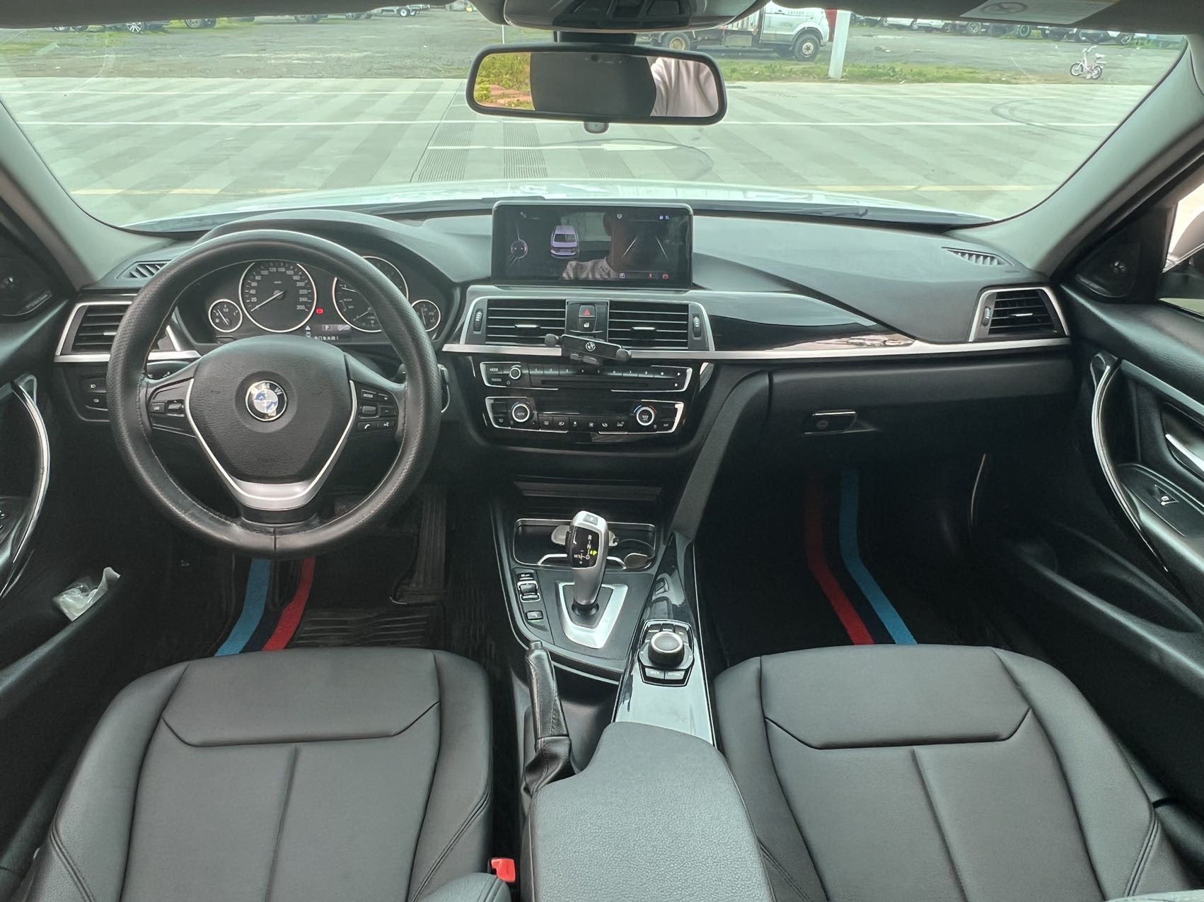BMW 3 Series 2017 #6 BMW 3 Series 2017 car image #6