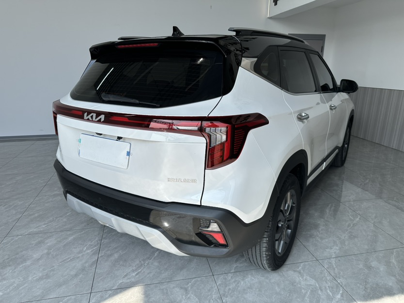Kia Seltos 2023 car image #4