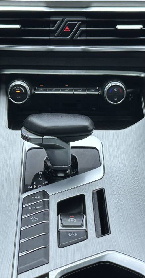 GEELY Coolray 2022 car image #13