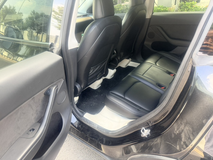 Tesla Model Y 2022 #4 Tesla Model Y 2022 car image #4