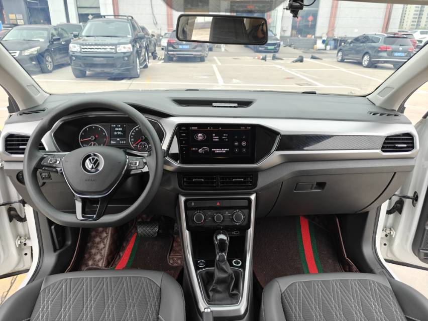 Volkswagen T-Cross 2021 #5 Volkswagen T-Cross 2021 car image #5
