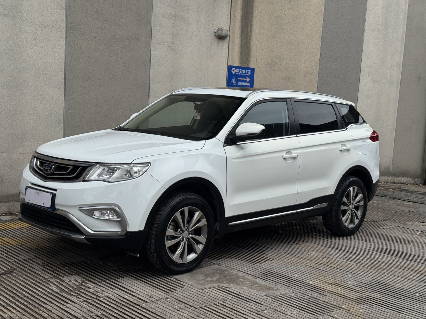 GEELY Boyue 2017 GEELY Boyue 2017 car image