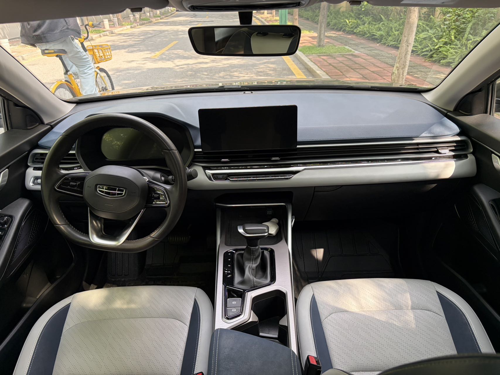 GEELY Emgrand 2022 car image #5
