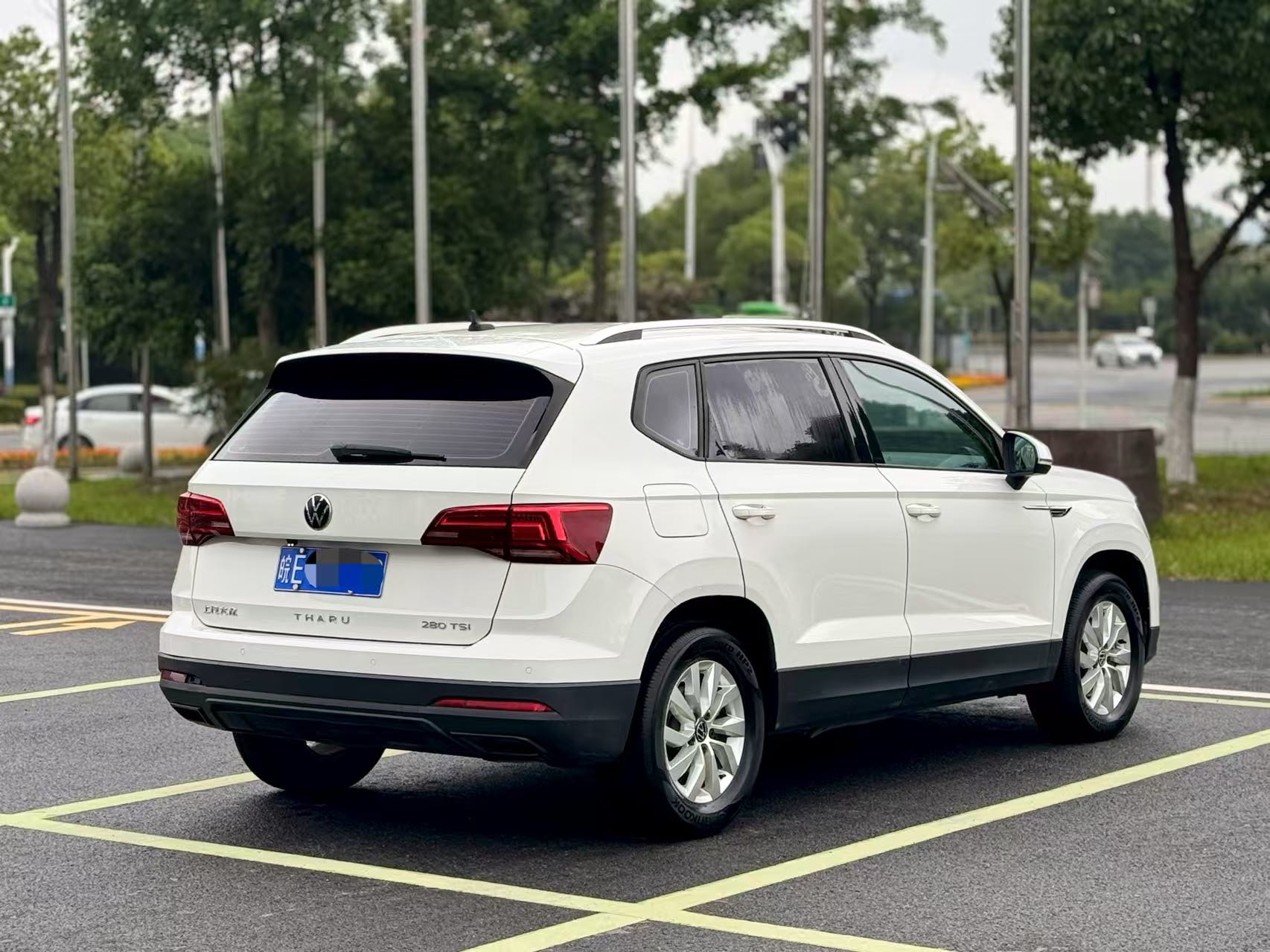 Volkswagen Tharu 2021 car image #9