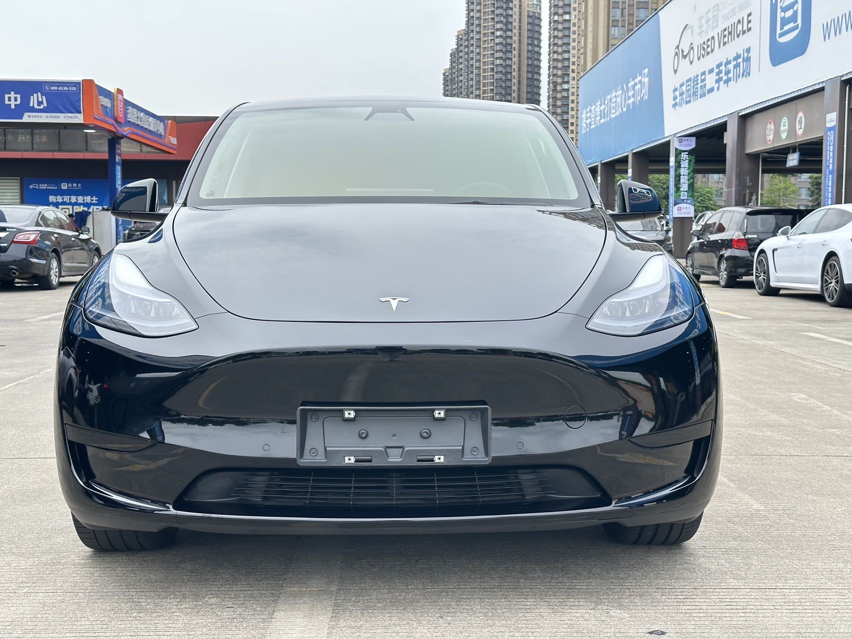 Tesla Model Y 2021 #2 Tesla Model Y 2021 car image #2