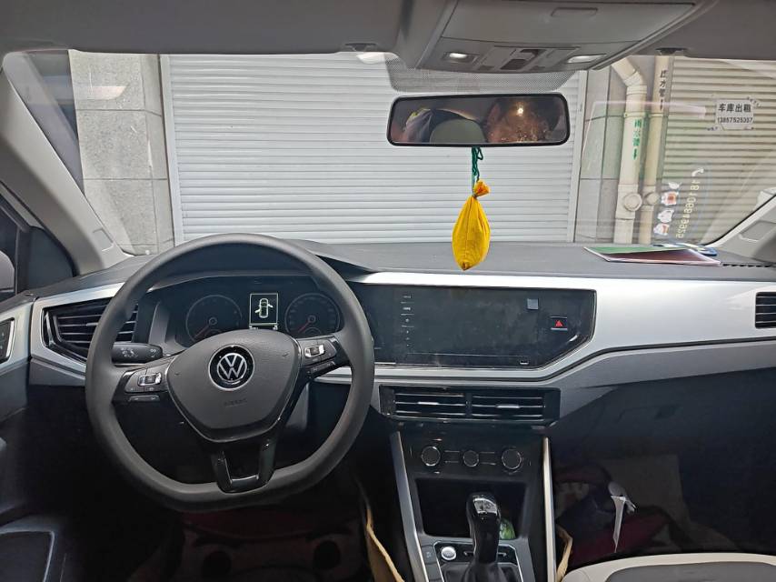 Volkswagen Polo 2021 car image #3