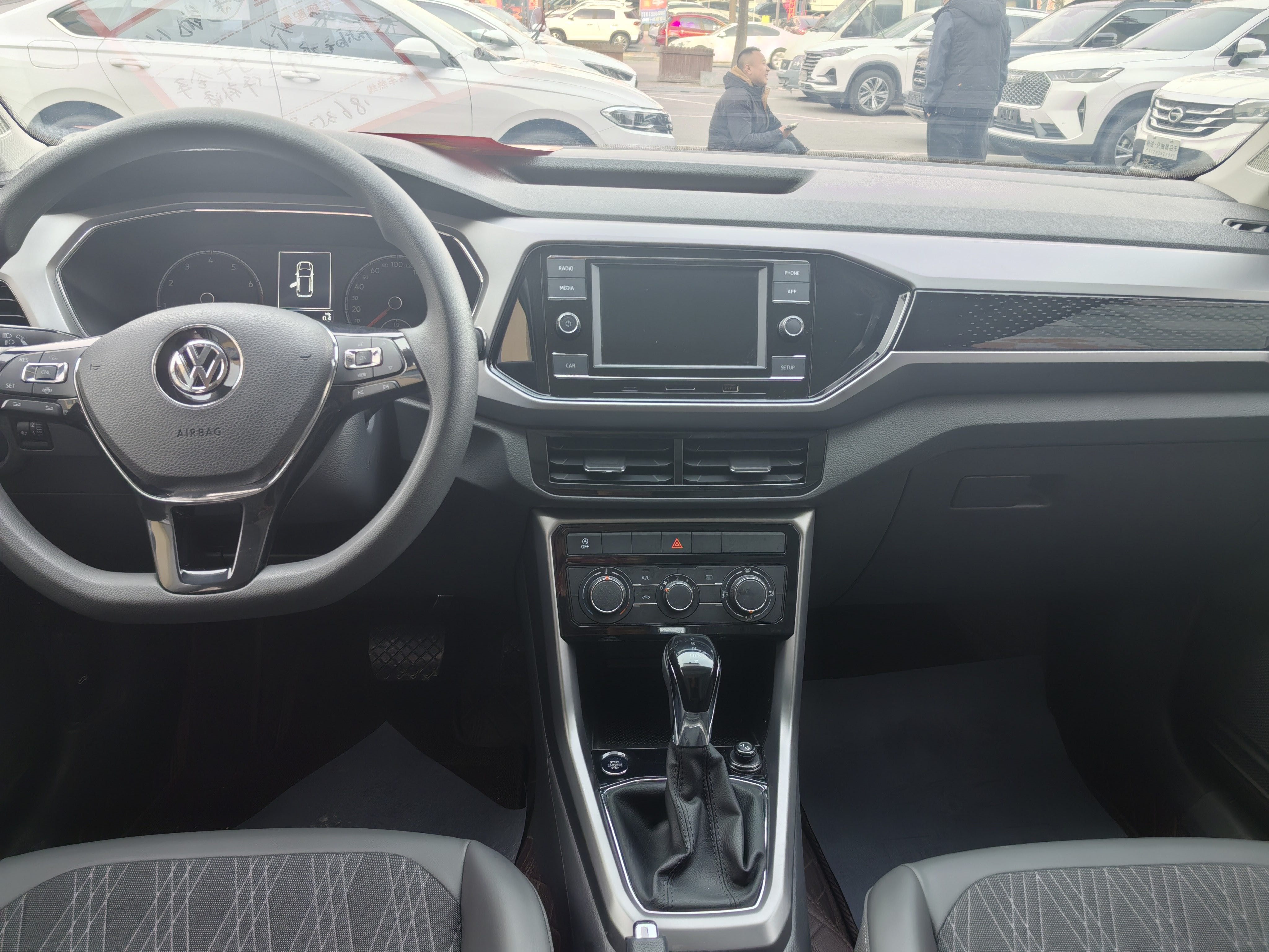 Volkswagen T-Cross 2021 #5 Volkswagen T-Cross 2021 car image #5