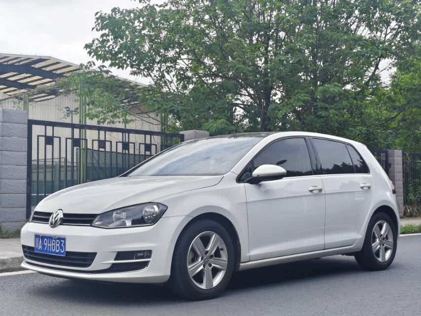 Volkswagen Golf 2015 Volkswagen Golf 2015 car image