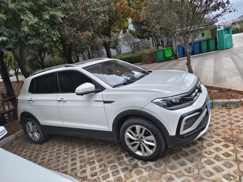 Volkswagen T-Cross 2021 #4 Volkswagen T-Cross 2021 car image #4