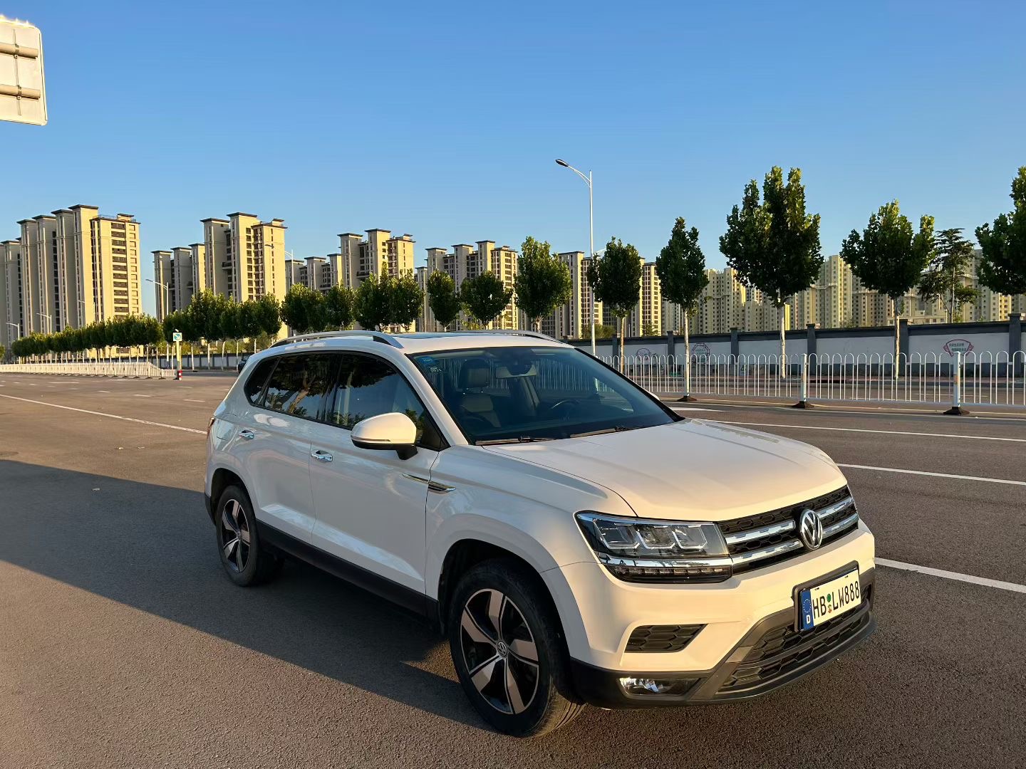 Volkswagen Tharu 2019 car image #3