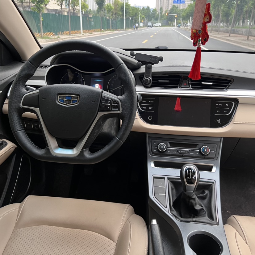 GEELY Emgrand 2019 #8 GEELY Emgrand 2019 car image #8