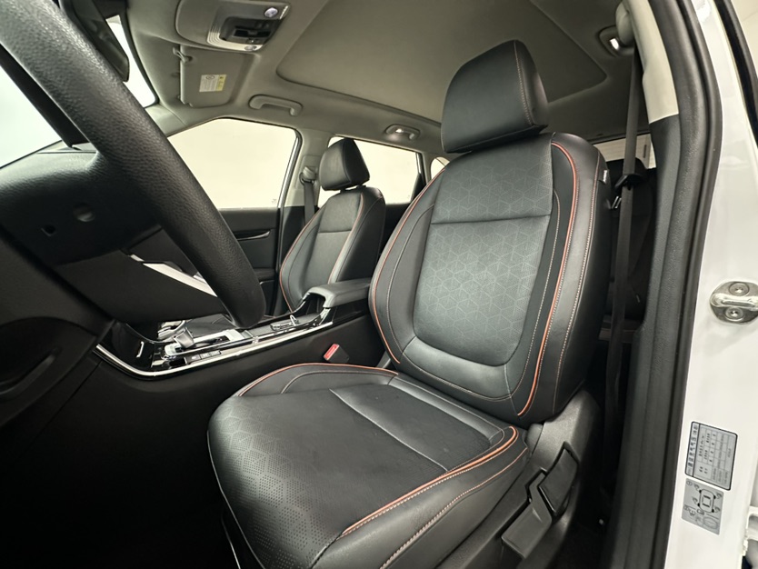 Kia Seltos 2023 car image #14