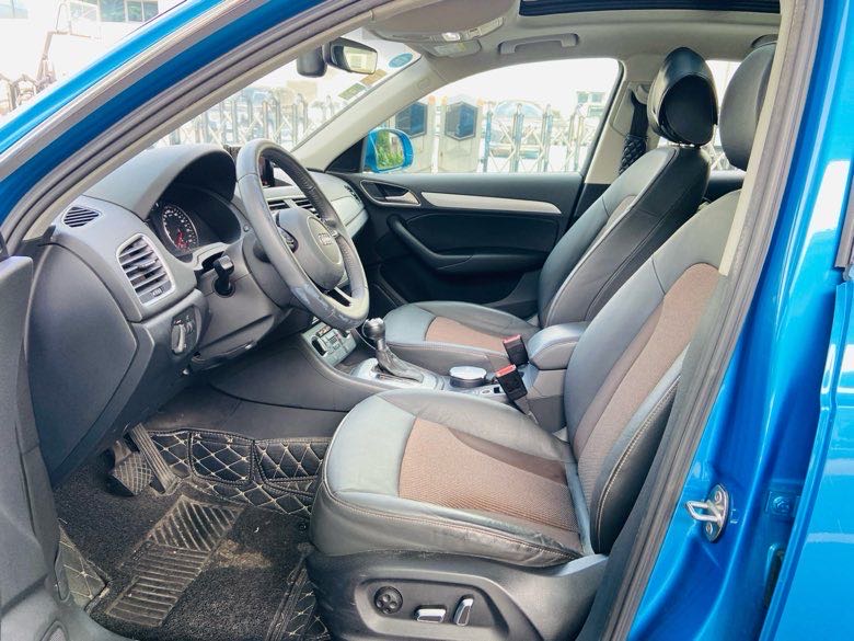Audi Q3 2018 car image #5