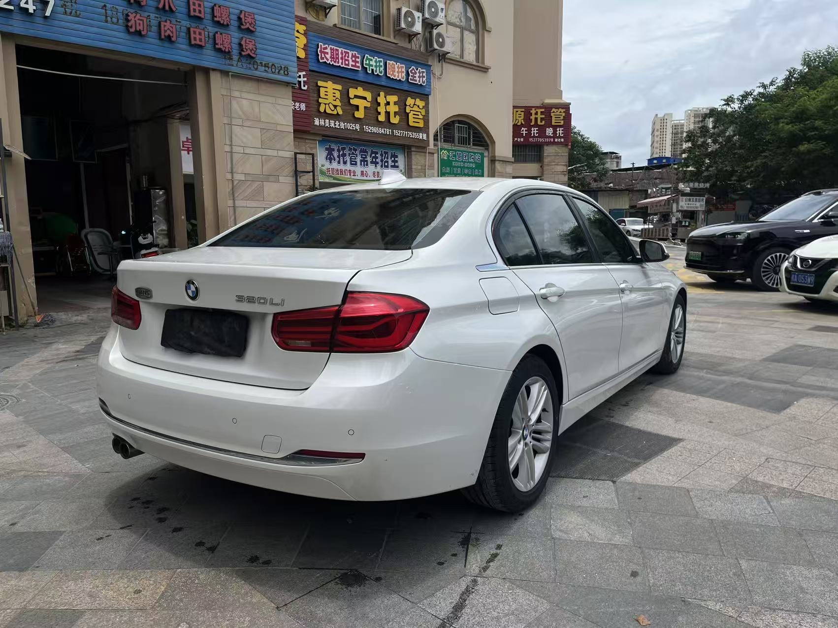 BMW 3 Series 2017 #4 BMW 3 Series 2017 car image #4