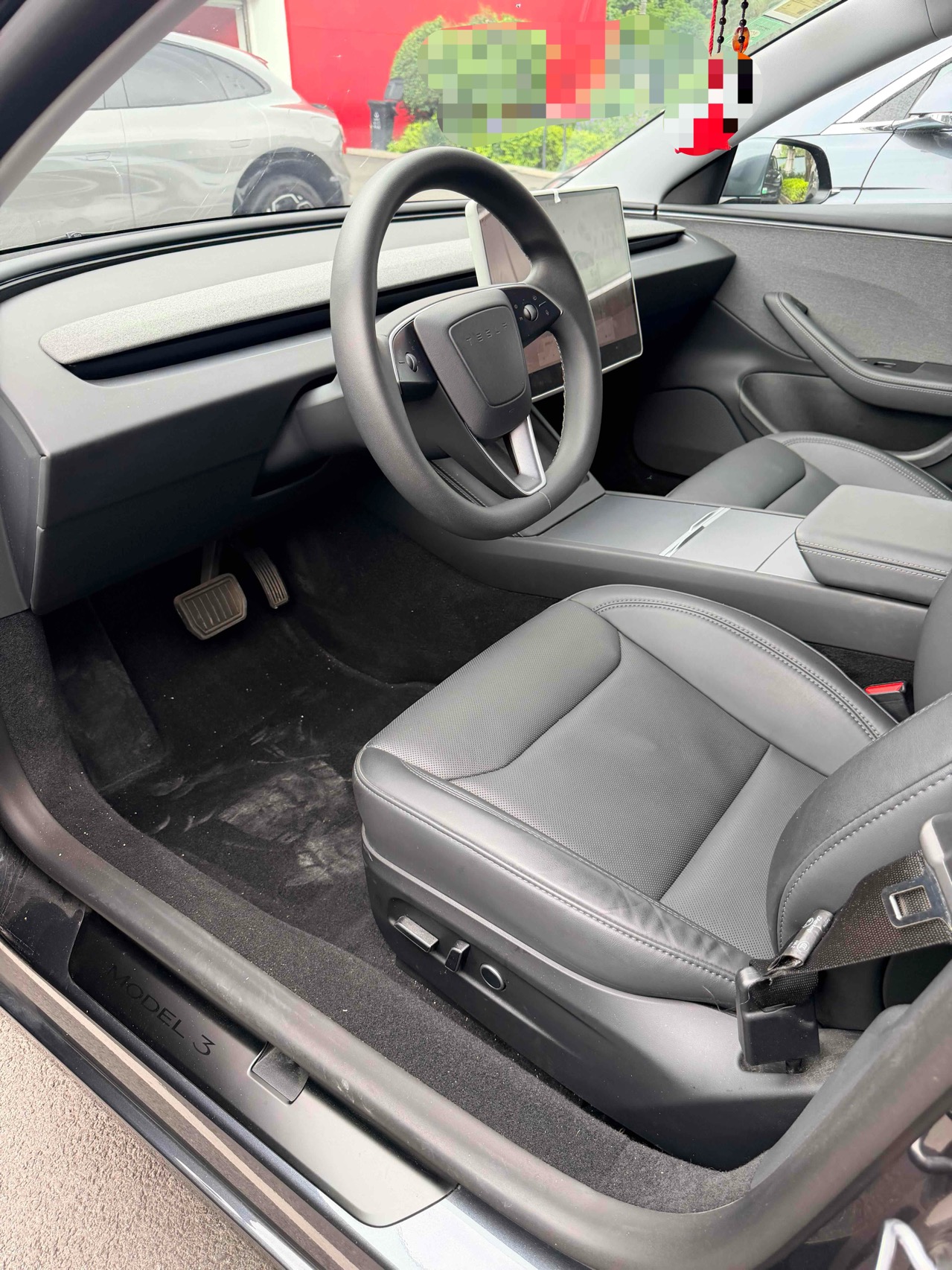 Tesla Model 3 2025 car image #3