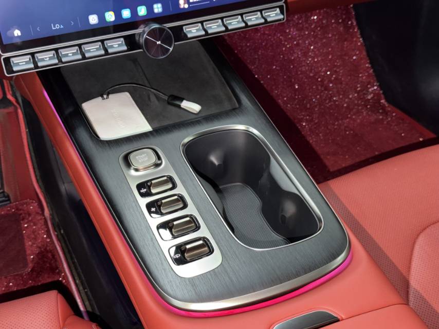 MI SU7 2024 car image #11