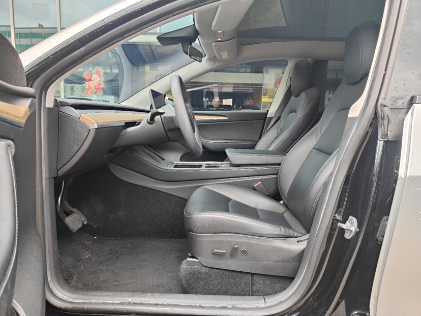 Tesla Model Y 2022 #3 Tesla Model Y 2022 car image #3