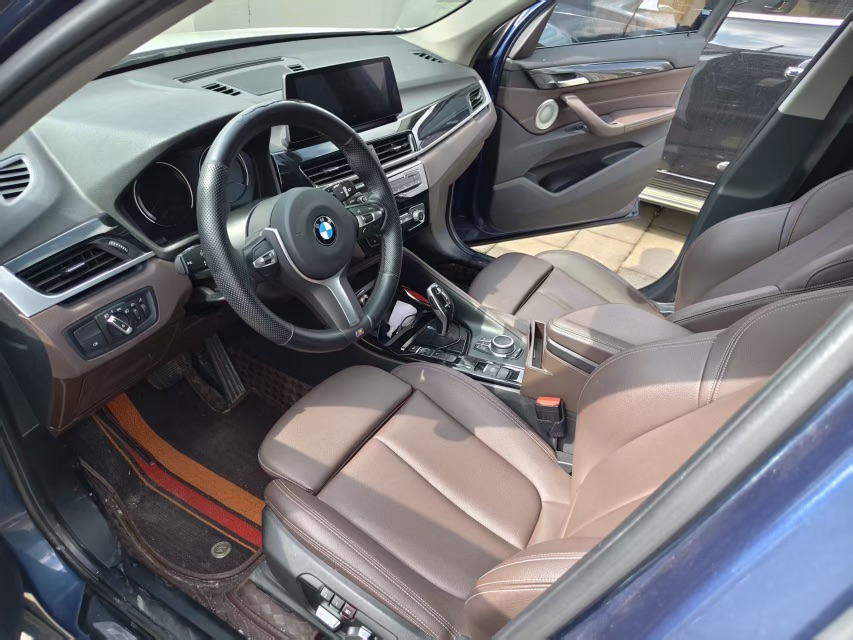 BMW X1 2021 صورة سيارة #2