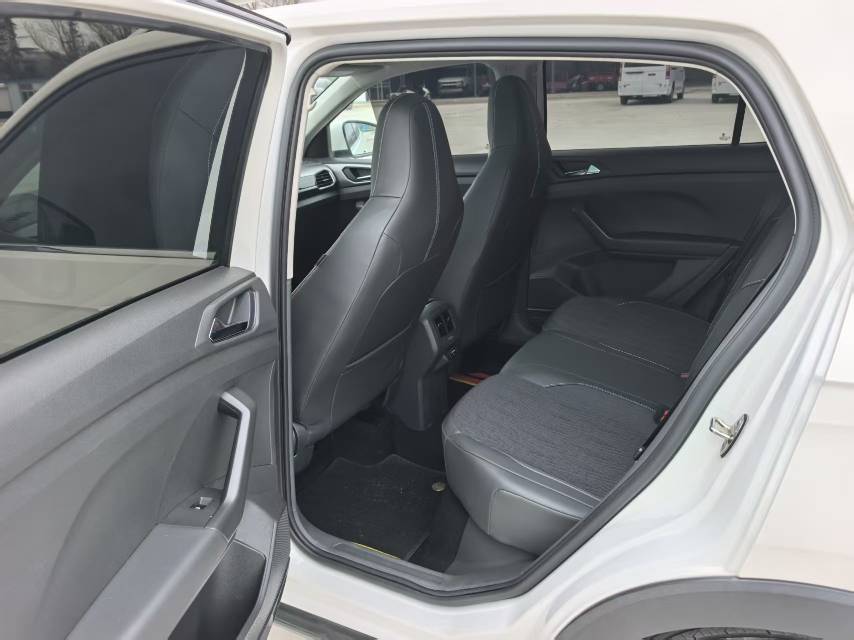 Volkswagen T-Cross 2021 #5 Volkswagen T-Cross 2021 car image #5