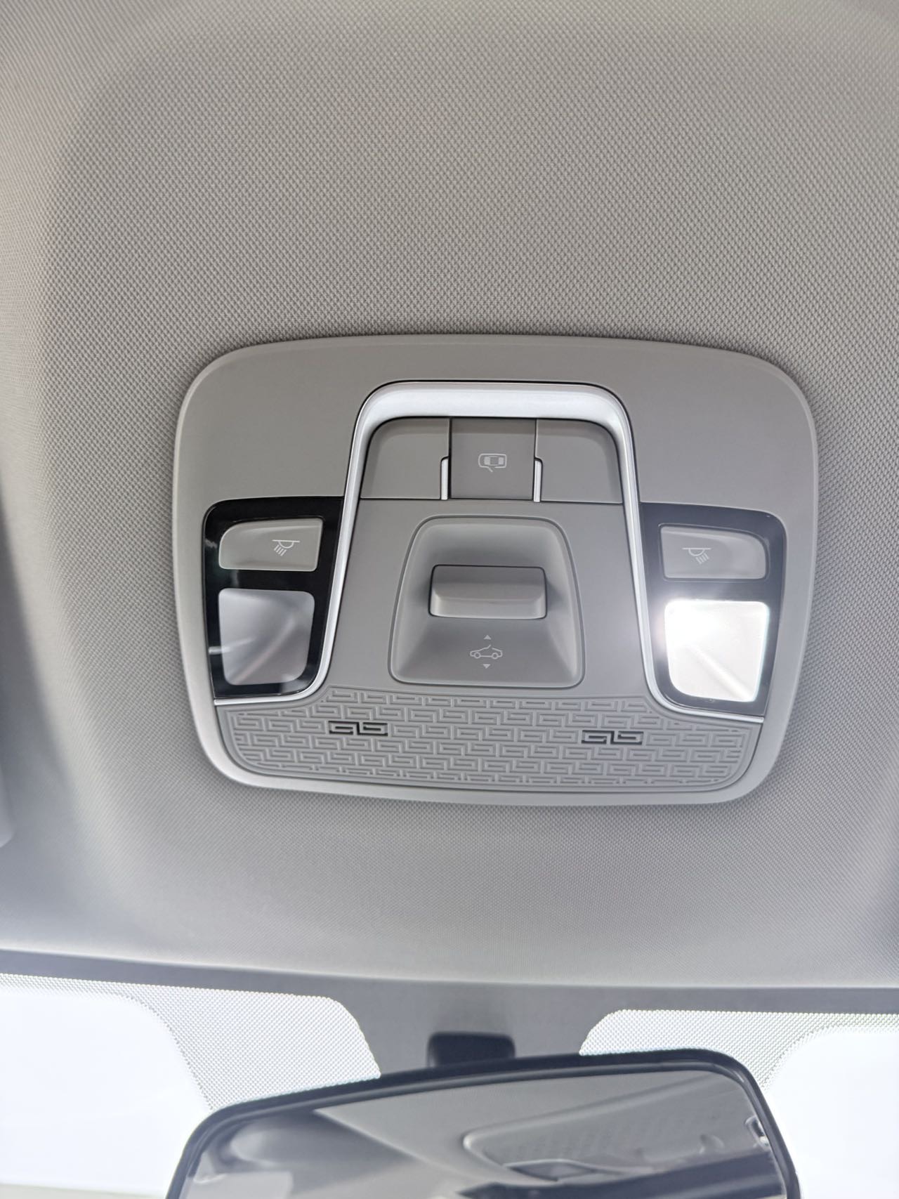 GEELY Coolray 2021 #13 GEELY Coolray 2021 car image #13