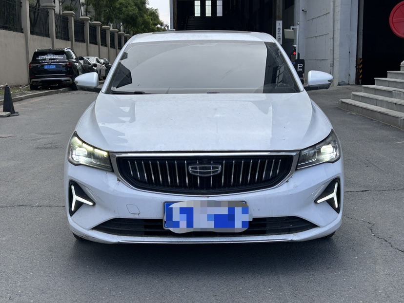 GEELY Emgrand 2022 car image #2