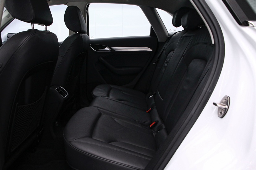 Audi Q3 2017 car image #4