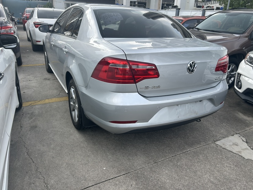 Volkswagen Bora 2014 car image #5