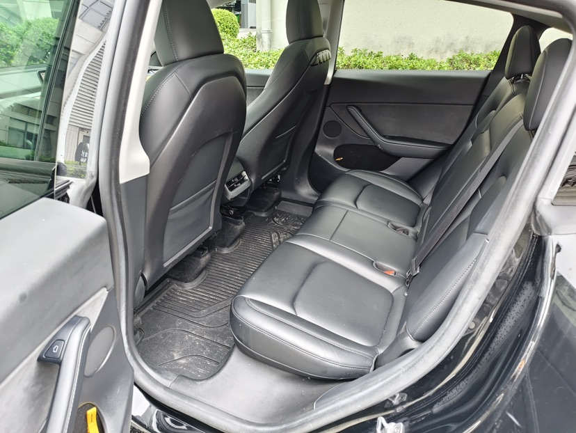 Tesla Model Y 2023 #6 Tesla Model Y 2023 car image #6