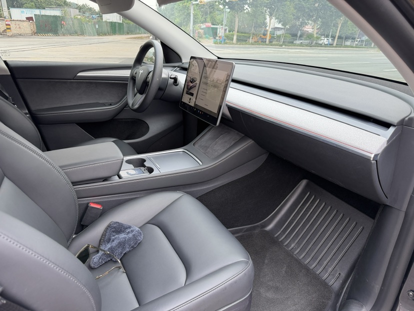 Tesla Model Y 2024 #9 Tesla Model Y 2024 car image #9