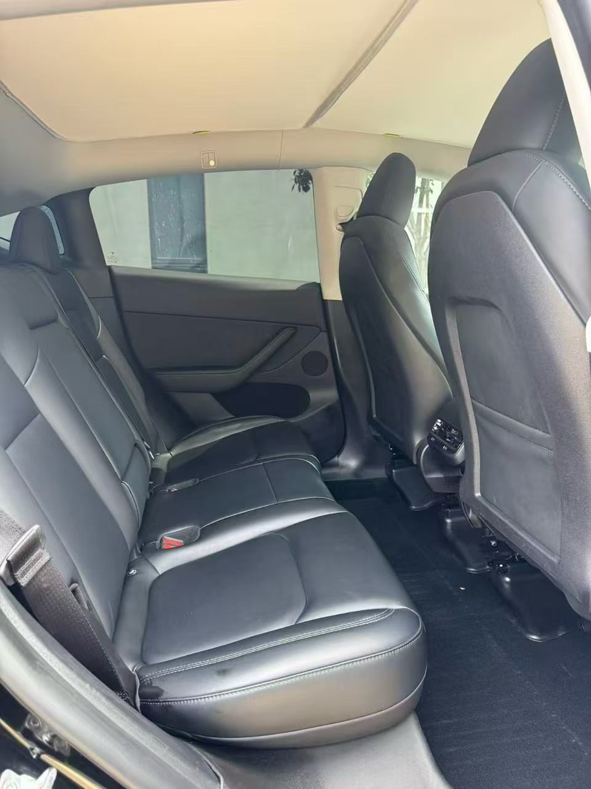 Tesla Model Y 2023 car image #7